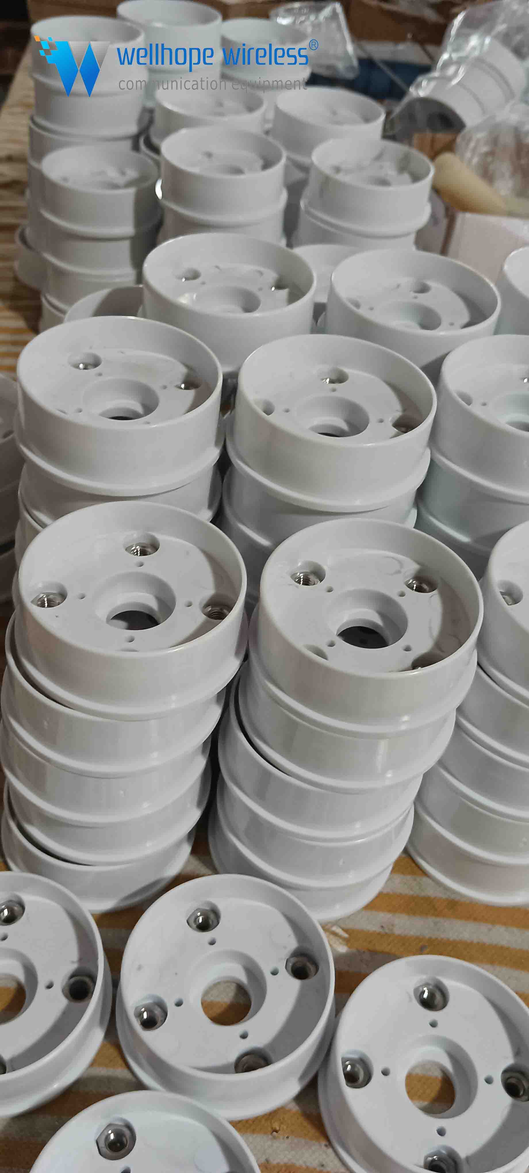 5G 4G omni antenna base WH-5G-MM8x2