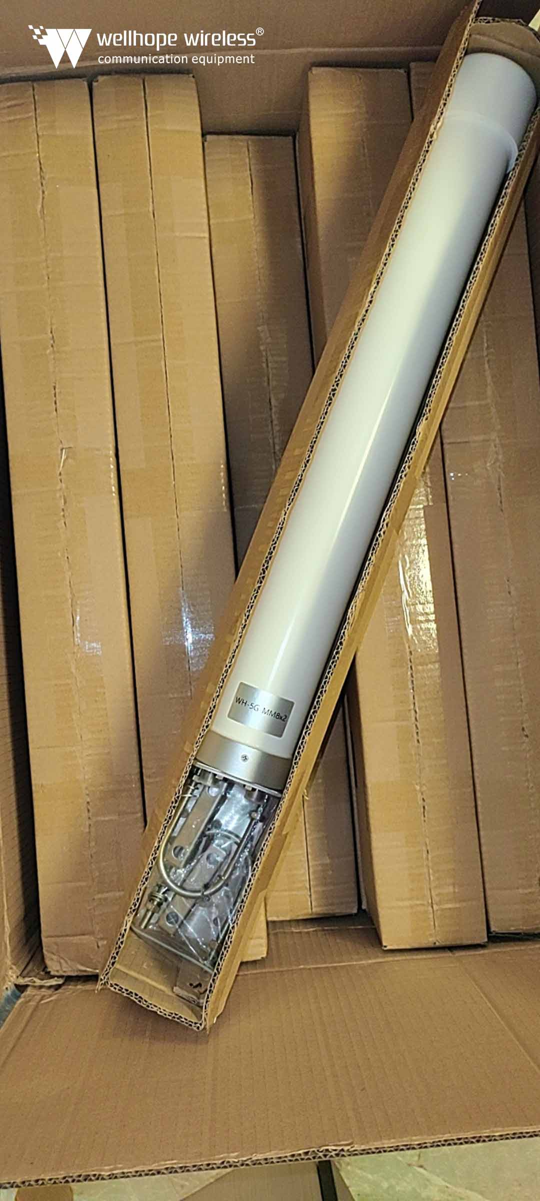 2023-9-25 100 kpl WH-5G-D12 5G antenni ja 100 kpl WH-5G-MM8x2 5G mimo-antenni valmiina lähetettäväksi