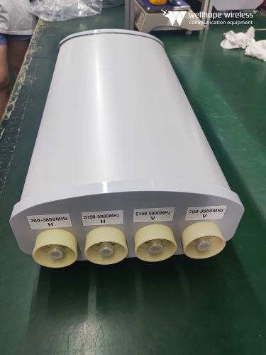 2024-11-20 5G ja wifi paneeliantenni WH-5GHz-D12X4 100PCS ja 5G omni antenni WH-5G-MM6X2 laivalla