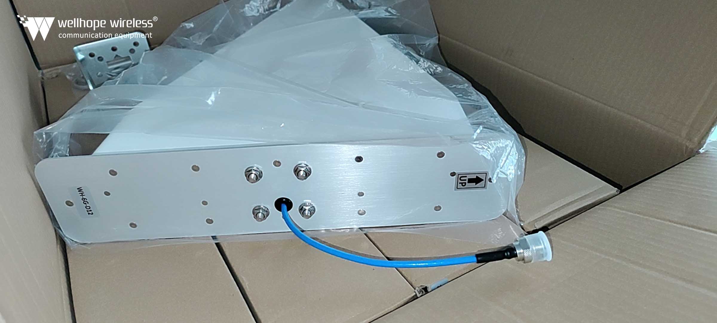 2023-10-18 100 kpl WH-6G-D12 ja 200 kpl WH-6G-Z04 antenni valmiina